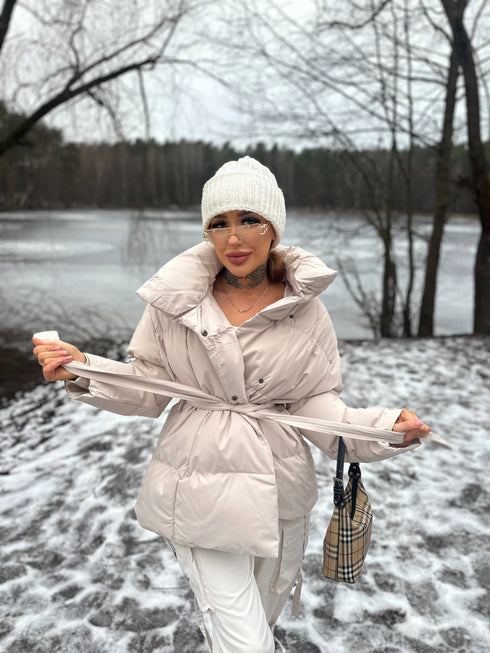 Puffy, short jacket with tie belt - light beige